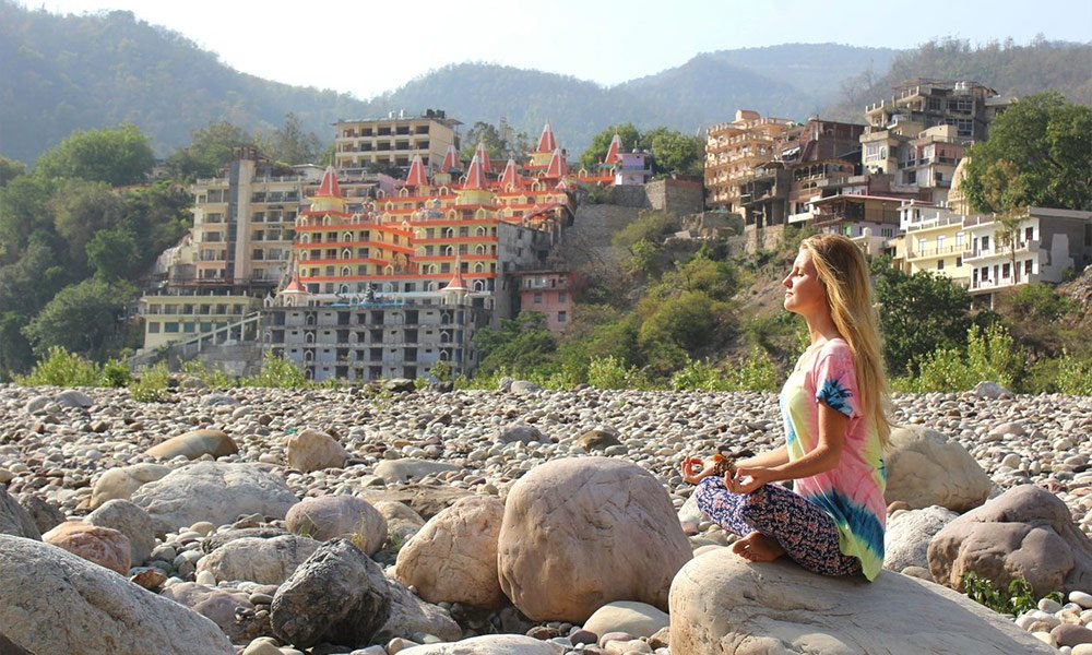 Exploring Rishikesh: A Complete Travel Guide for Yoga Lovers